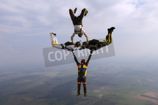 C:\fakepath\germanskydiver160300151_Recadre.png